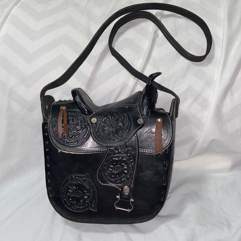 RARE Unique Vintage Mexican tooled leather saddle shoulder bag
